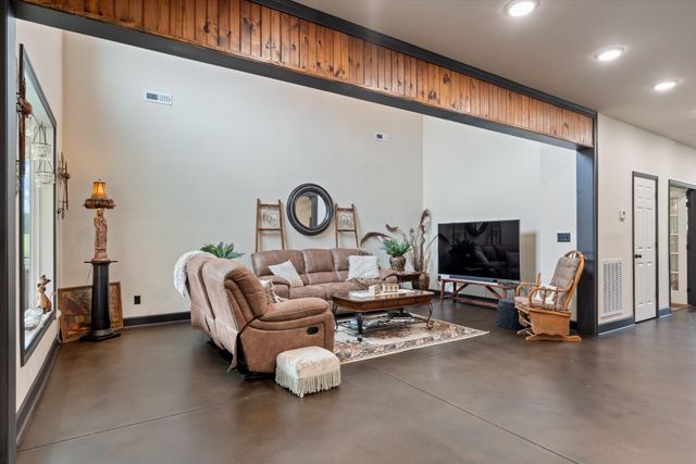 9952 Missionary Ridge Rd, Bon Aqua, TN 37025