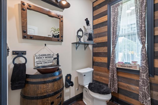 9952 Missionary Ridge Rd, Bon Aqua, TN 37025