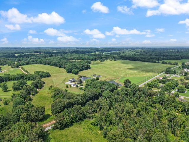 9952 Missionary Ridge Rd, Bon Aqua, TN 37025