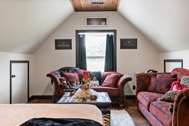 9952 Missionary Ridge Rd, Bon Aqua, TN 37025
