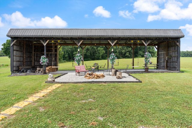 9952 Missionary Ridge Rd, Bon Aqua, TN 37025