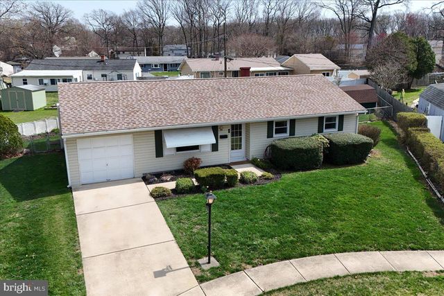 1 LINDA CIR, Newark, DE 19713