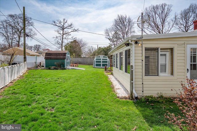 1 LINDA CIR, Newark, DE 19713