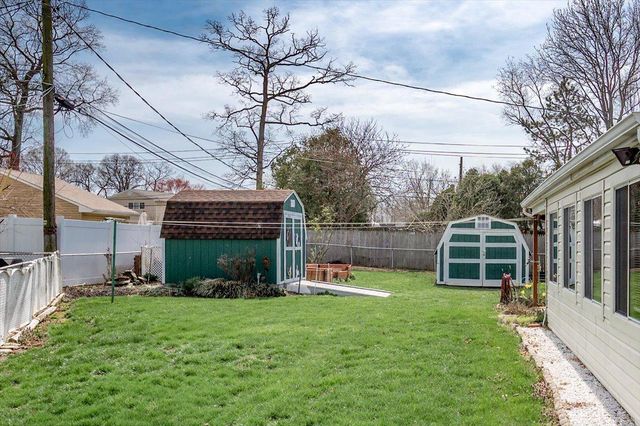 1 LINDA CIR, Newark, DE 19713