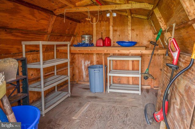 1 LINDA CIR, Newark, DE 19713