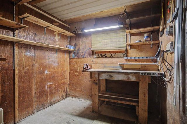 1 LINDA CIR, Newark, DE 19713