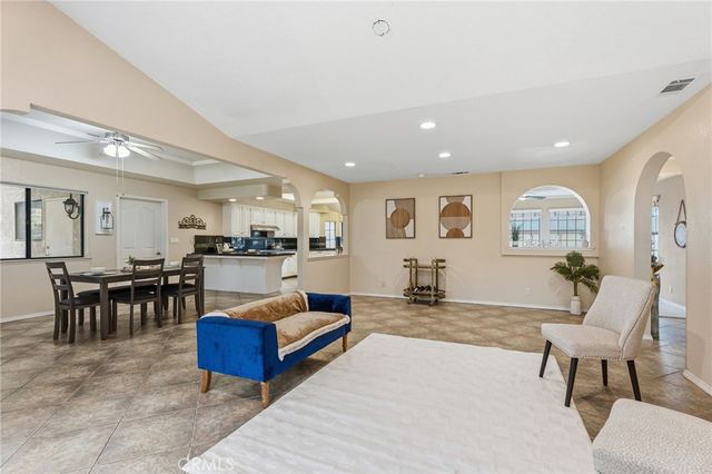 375 W Hagler Avenue, Fresno, CA 93711