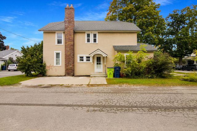 214 Wellington Street, Traverse City, MI 49686