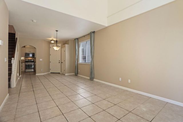 3015 English Oak Cir, Stockton, CA 95209