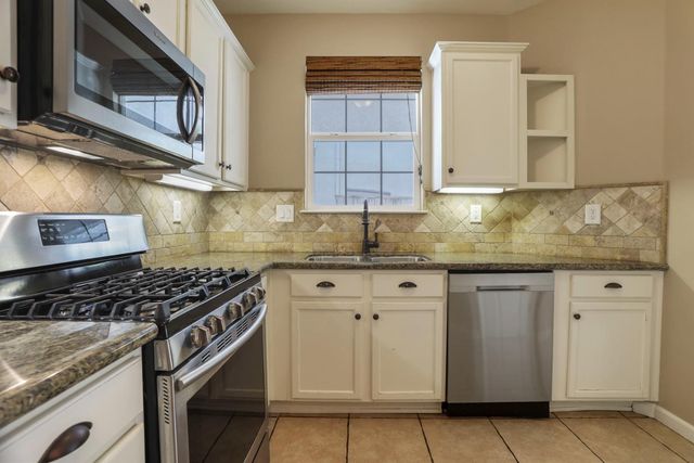3015 English Oak Cir, Stockton, CA 95209