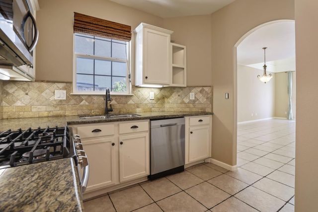 3015 English Oak Cir, Stockton, CA 95209