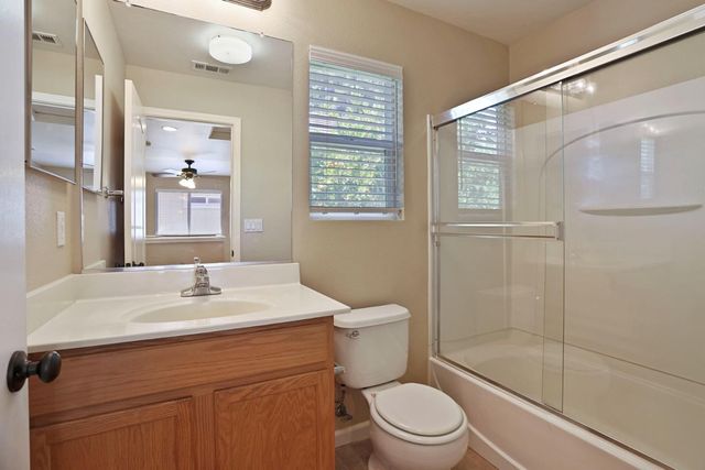 3015 English Oak Cir, Stockton, CA 95209