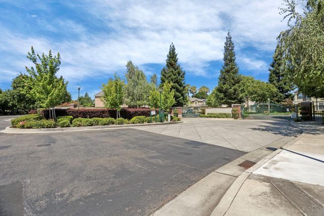 3015 English Oak Cir, Stockton, CA 95209