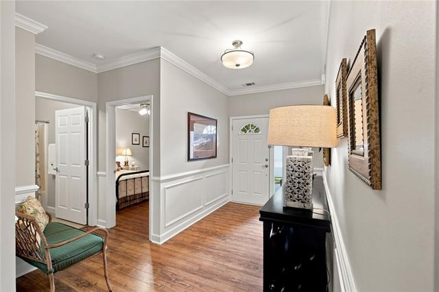 129 Holiday Road 22, Buford, GA 30518