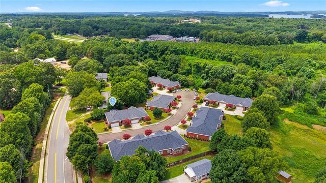 129 Holiday Road 22, Buford, GA 30518