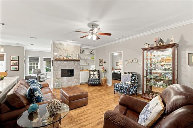 129 Holiday Road 22, Buford, GA 30518