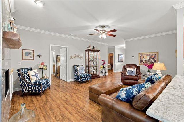 129 Holiday Road 22, Buford, GA 30518
