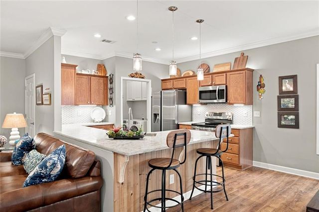 129 Holiday Road 22, Buford, GA 30518