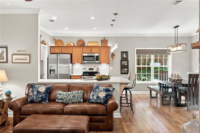 129 Holiday Road 22, Buford, GA 30518