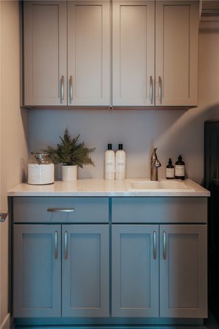 302 Azalea Lane, Marshall, PA 15090