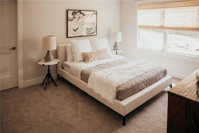 302 Azalea Lane, Marshall, PA 15090