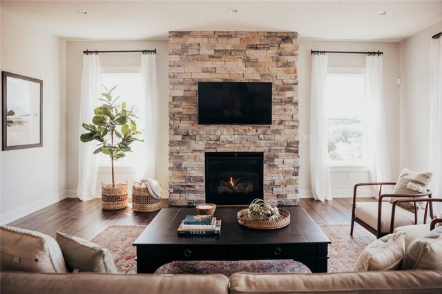 302 Azalea Lane, Marshall, PA 15090