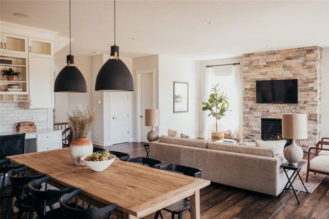 302 Azalea Lane, Marshall, PA 15090