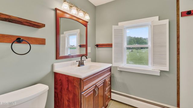 422 Vandenburgh Point Road, Mayfield, NY 12078