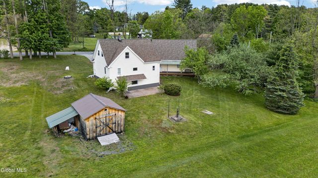422 Vandenburgh Point Road, Mayfield, NY 12078