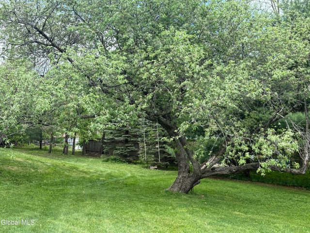 422 Vandenburgh Point Road, Mayfield, NY 12078