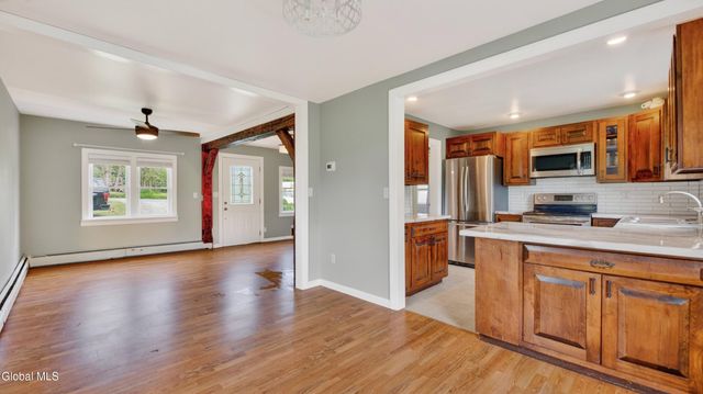 422 Vandenburgh Point Road, Mayfield, NY 12078