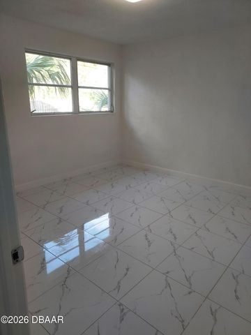 608 Doris Place, South Daytona, FL 32119