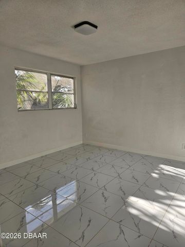 608 Doris Place, South Daytona, FL 32119