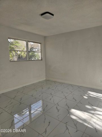 608 Doris Place, South Daytona, FL 32119