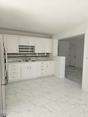 608 Doris Place, South Daytona, FL 32119