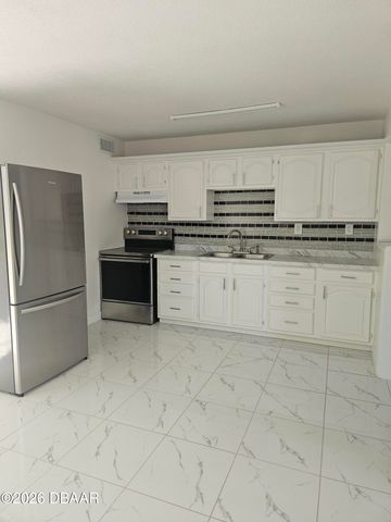 608 Doris Place, South Daytona, FL 32119