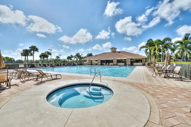 9646 BLUE STONE CIRCLE, Fort Myers, FL 33913