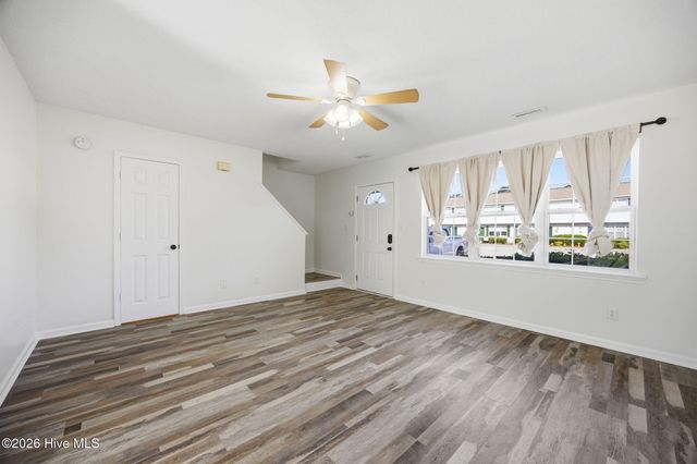 83 Crush Court, Swansboro, NC 28584