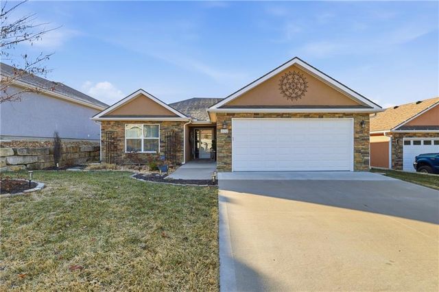 902 Highland Street, Pleasant Hill, MO 64080