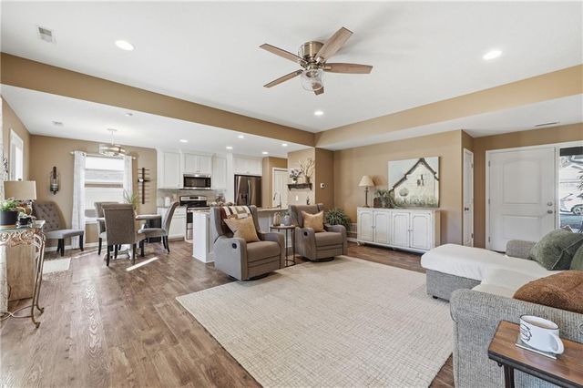 902 Highland Street, Pleasant Hill, MO 64080