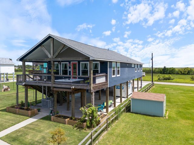 793 County Road 291, Sargent, TX 77414