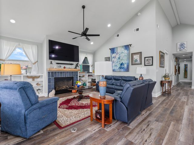 793 County Road 291, Sargent, TX 77414
