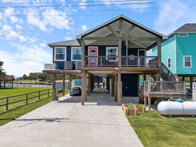 793 County Road 291, Sargent, TX 77414