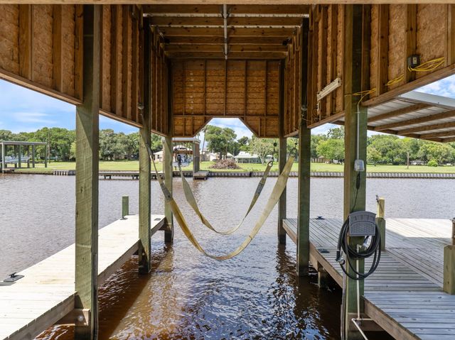 793 County Road 291, Sargent, TX 77414