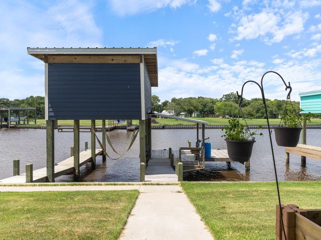 793 County Road 291, Sargent, TX 77414