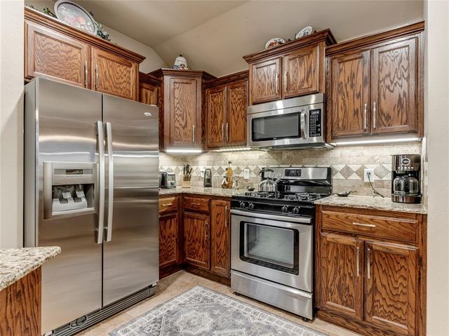 10901 SW 31st Street, Yukon, OK 73099