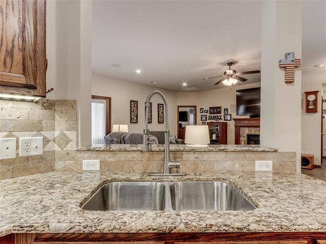 10901 SW 31st Street, Yukon, OK 73099