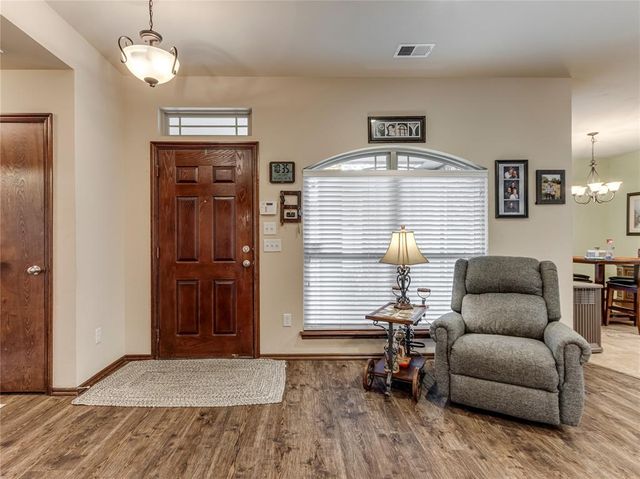 10901 SW 31st Street, Yukon, OK 73099