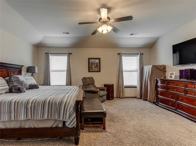 10901 SW 31st Street, Yukon, OK 73099
