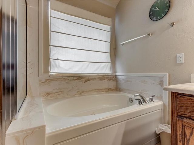 10901 SW 31st Street, Yukon, OK 73099